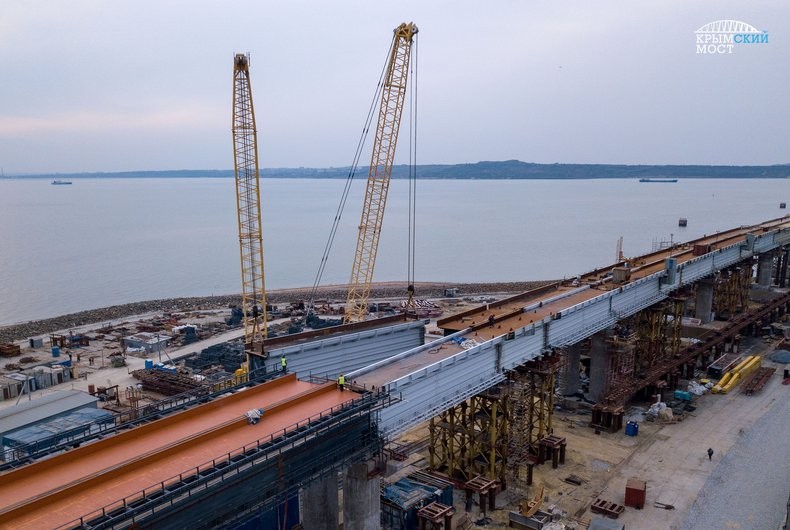 крымский мост строительство железнодорожного полотна