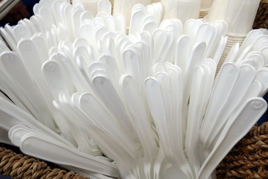 пластик, одноразовая посуда