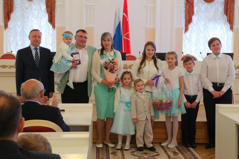 беглов семья