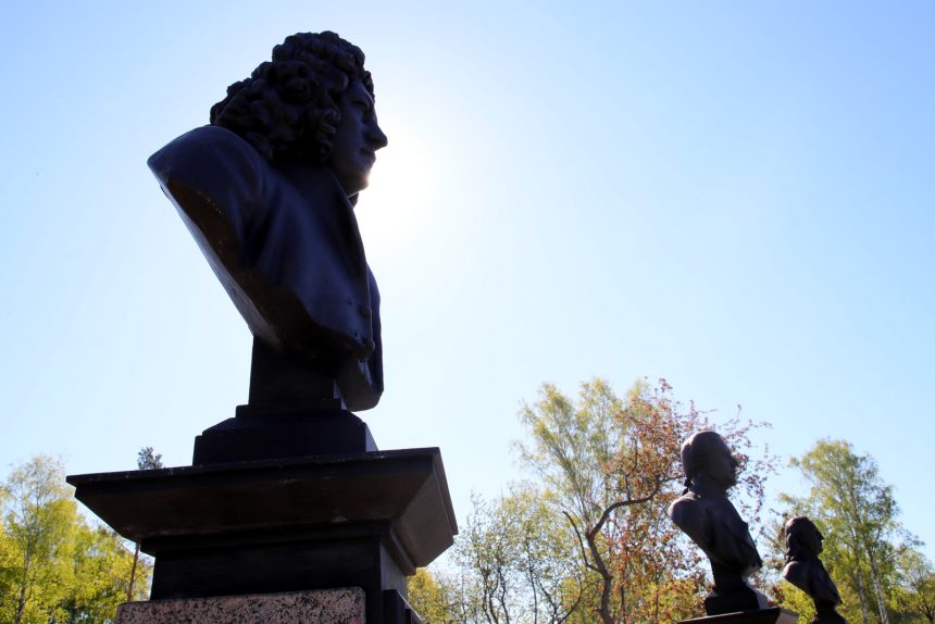 Аллея адмиралов памятники Кронштадт
