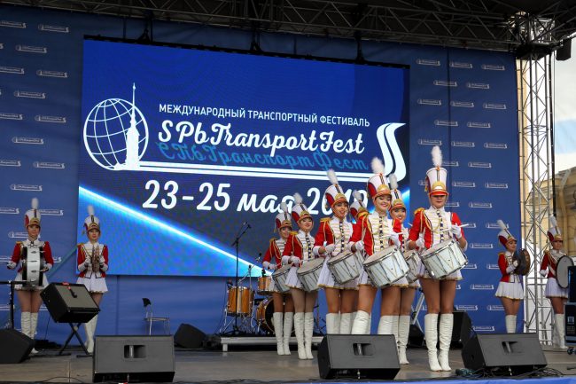 фестиваль SpbTransportFest барабанщицы