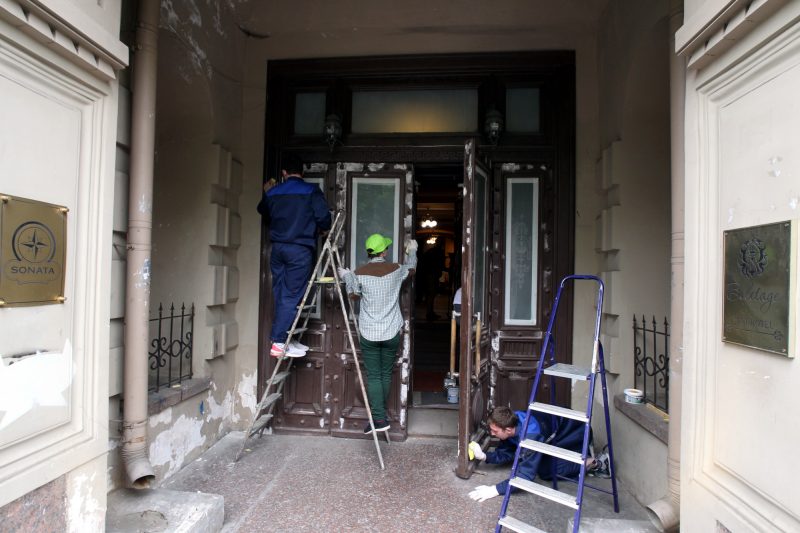 реставраторы волонтёры дом Елисеева (Ломоносова 14)