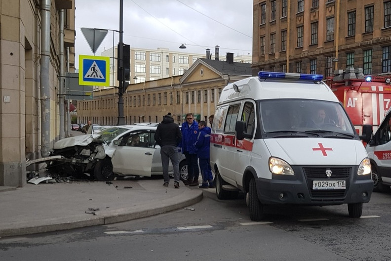 дтп авария столкновение суворовский проспект