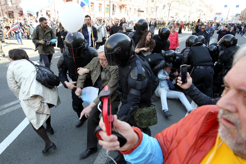 первое мая первомайская демонстрация ОМОН полиция задержания