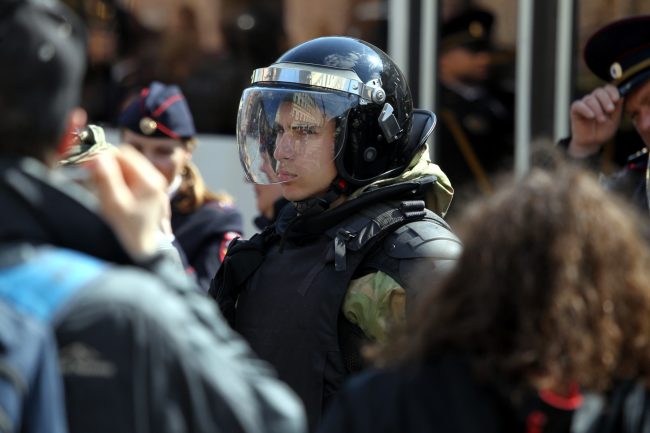 первое мая первомайская демонстрация ОМОН полиция