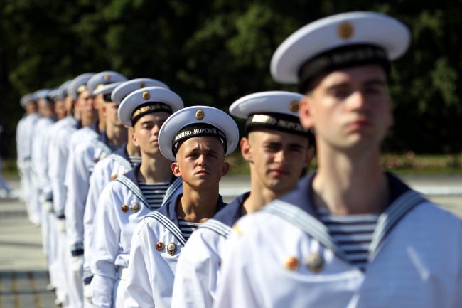 день ВМФ Якорная площадь Морской собор Кронштадт матросы моряки