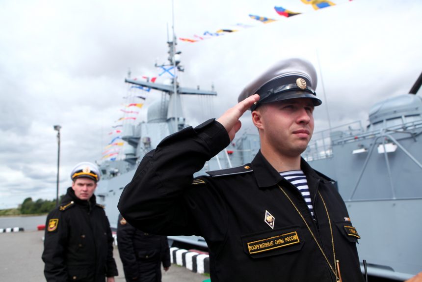 Военно-морской салон корабли