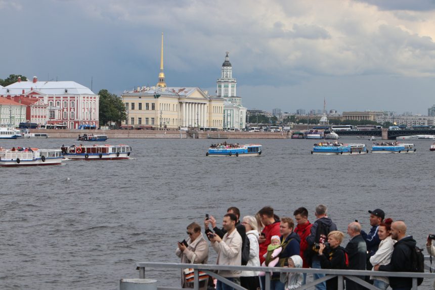 речной фестиваль водный транспорт прогулочные теплоходы