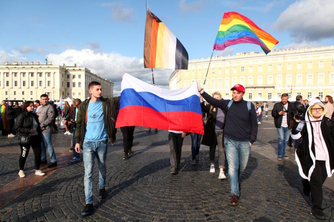 пикет в защиту ЛГБТ