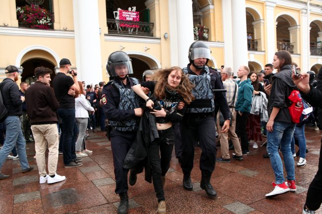 полиция омон задержание пикеты оппозиция выборы