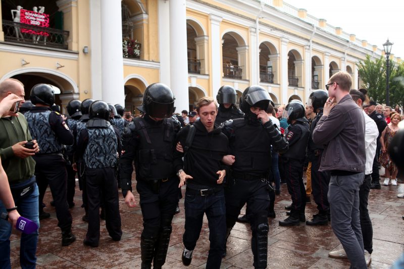 полиция омон задержание пикеты оппозиция выборы