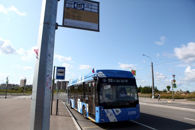 троллейбус электробус маршрут 32 остановка общественного транспорта