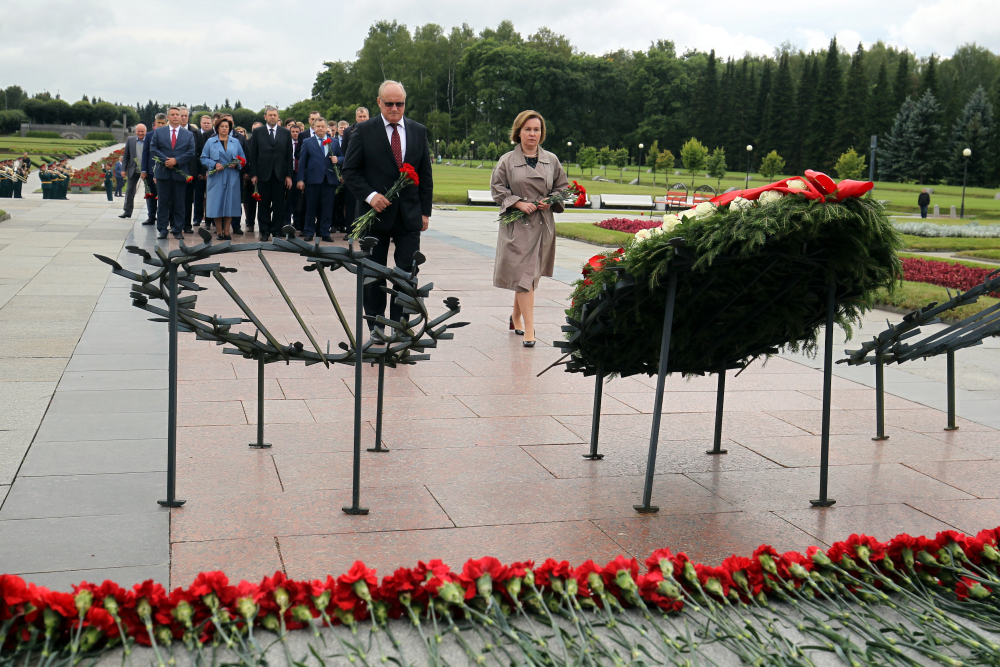 Пискаревское кладбище сегодня мероприятия