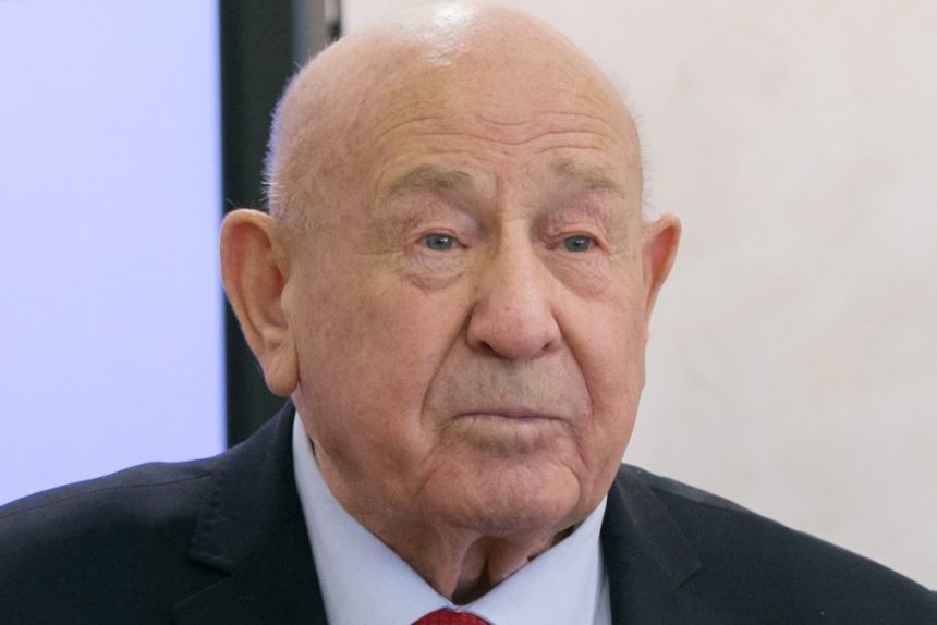 Алексей Леонов