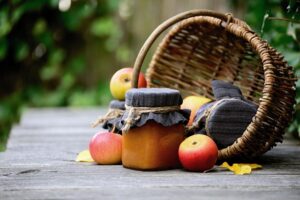 осень варенье банки яблоки корзина продукты