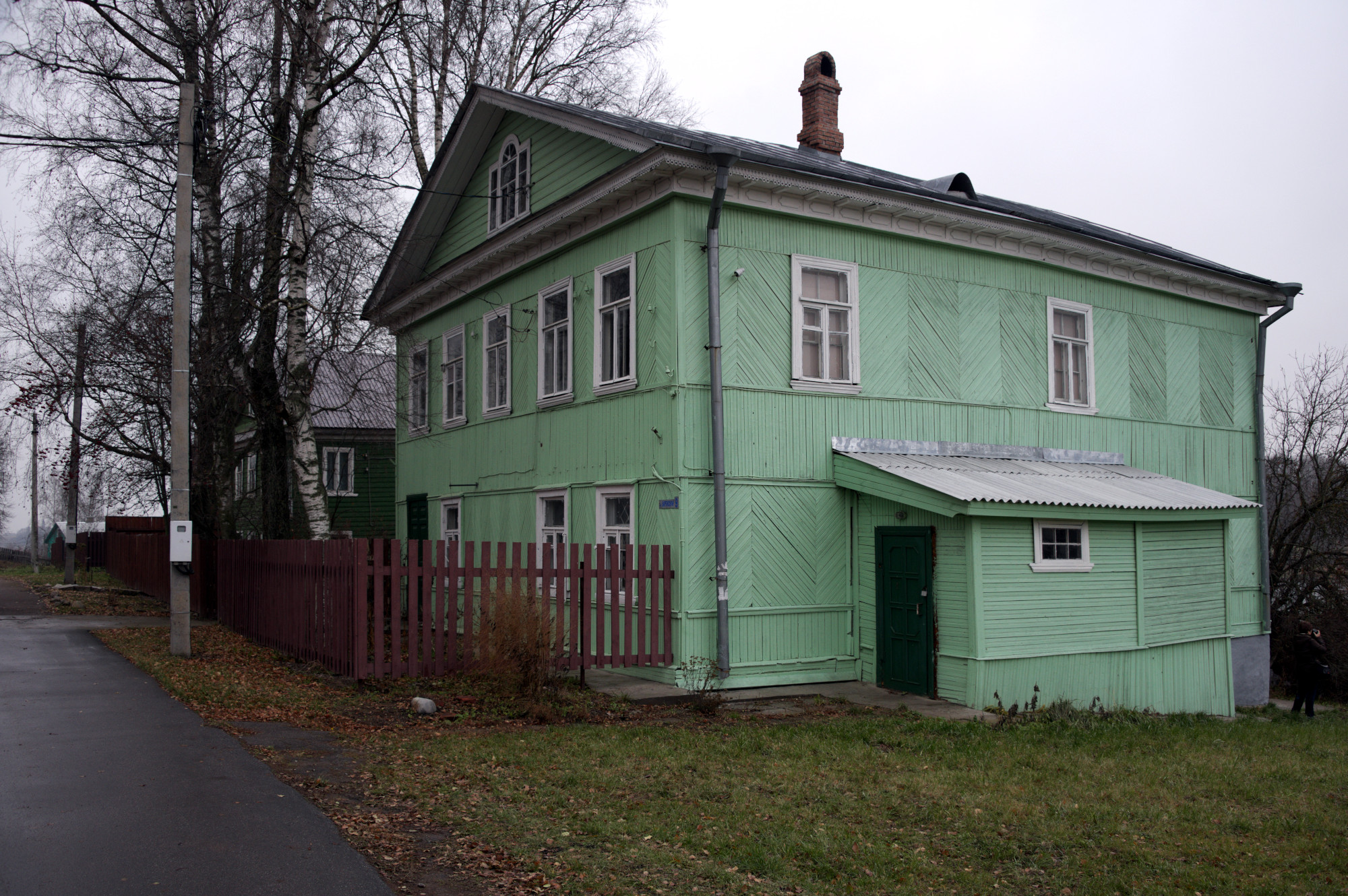 Старая ленобласть. Дом Калязина в старой Ладоге. Купец Калязин в старой Ладоге. Калязин дом купца. Дом купца Александр Васильевич Калязин Старая Ладога.