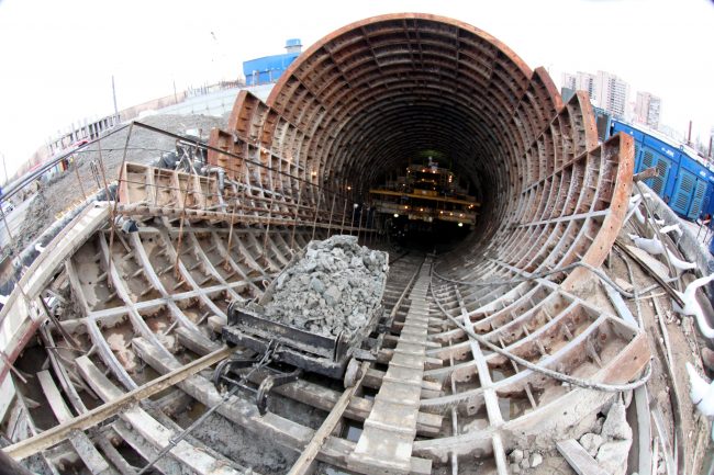 строительство станции метро Казаковская Метрострой рабочие