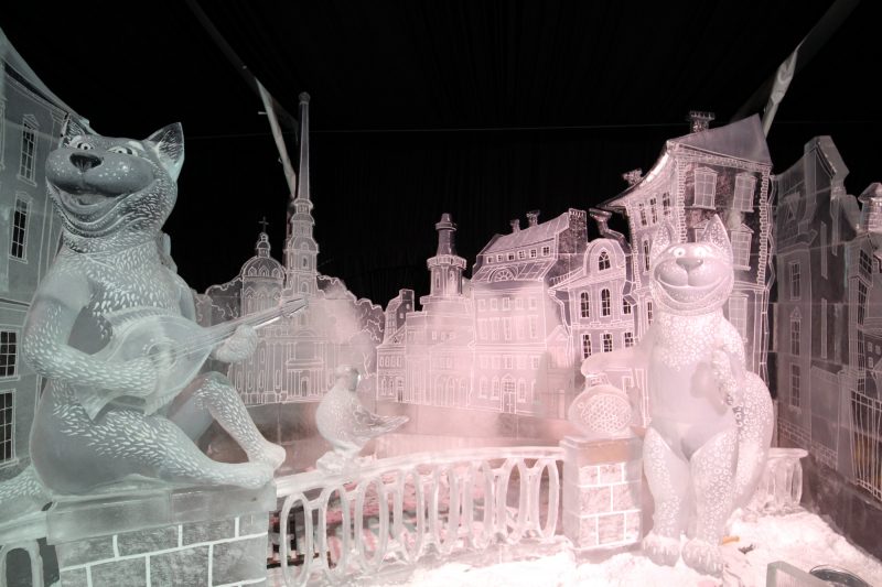 ледяные скульптуры петербургские коты