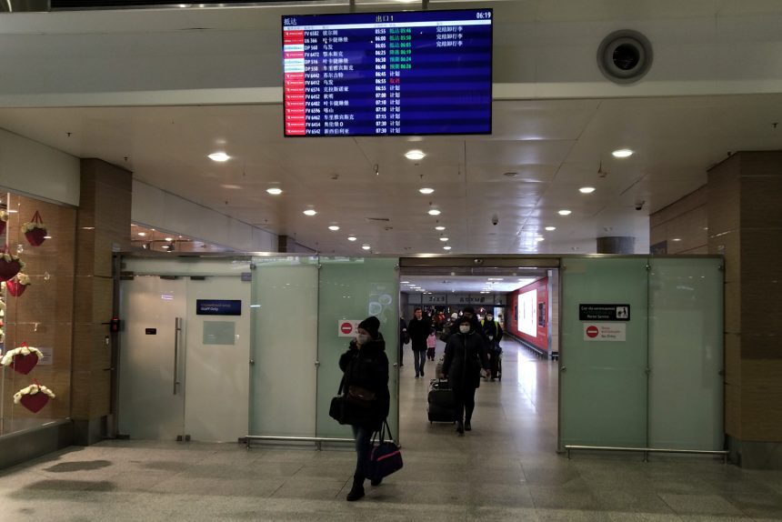 аэропорт Пулково, пассажиры, маски, авиаперелёты, воздушное сообщение