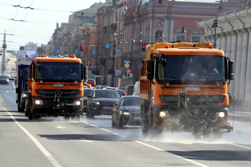 уборка улиц, Невский проспект, поливальная машина, мойка дорог, уборочная техника