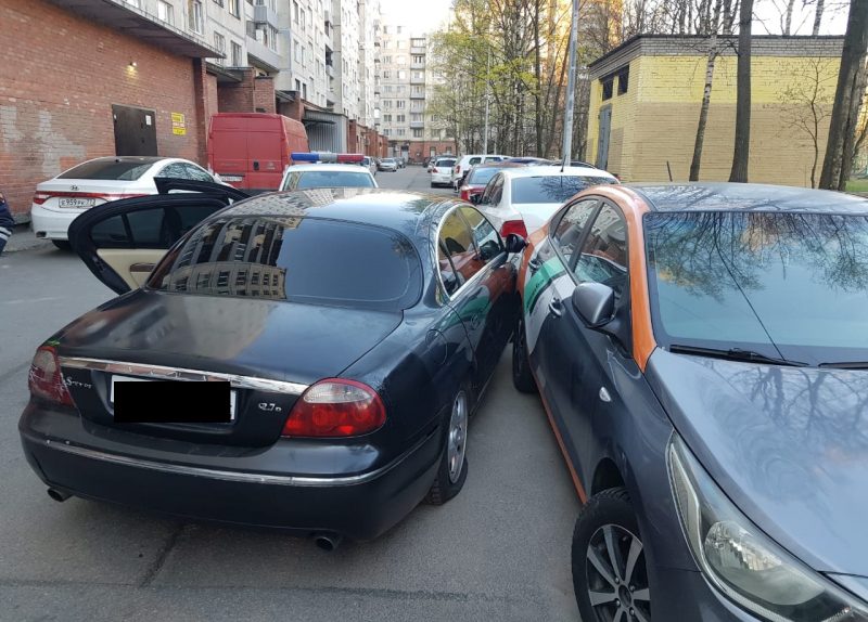 автомобиль ягуар, задержанный пьяный водитель