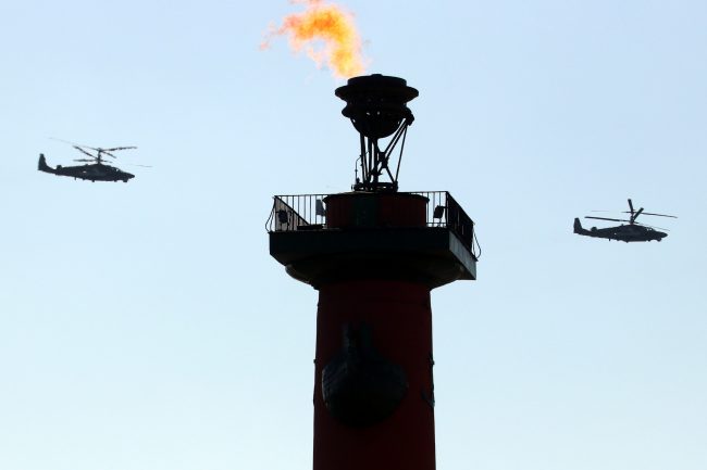 День Победы, 9 мая, Ростральные колонны, авиация, вертолёты