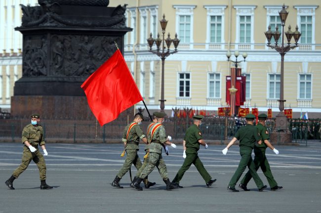 репетиция парада Победы, армия, солдаты, красный флаг