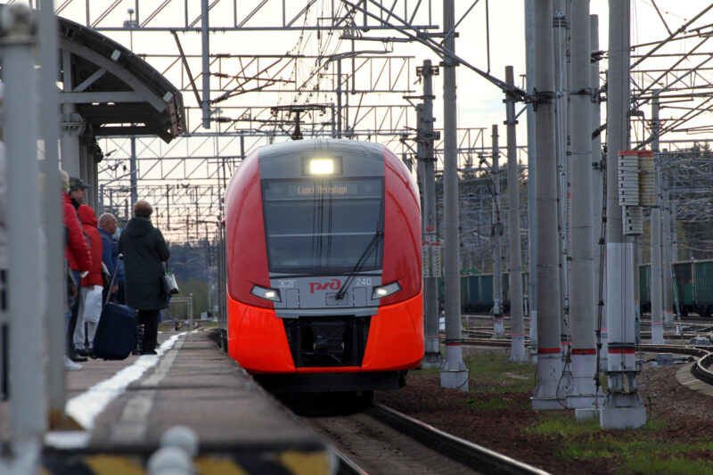 железная дорога железнодорожный транспорт ржд электропоезд электричка ласточка зеленогорск