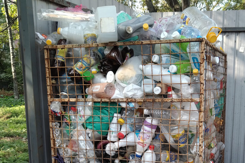 вторсырьё, пластиковые бутылки, сетка для сбора отходов, экология
