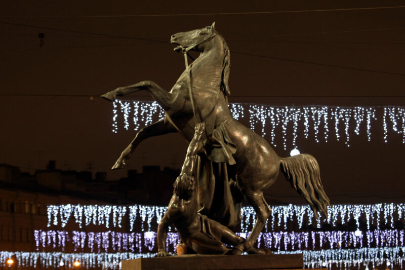 новогодние украшения, оформление, иллюминация, Невский проспект, аничков мост, кони