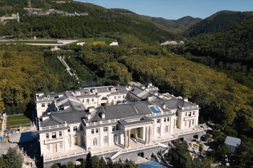 дворец под Геленджиком