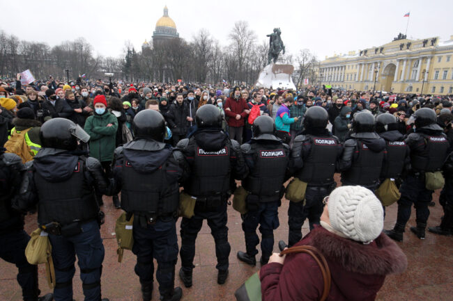 протест, акции в поддержку Навального, митинг, ОМОН
