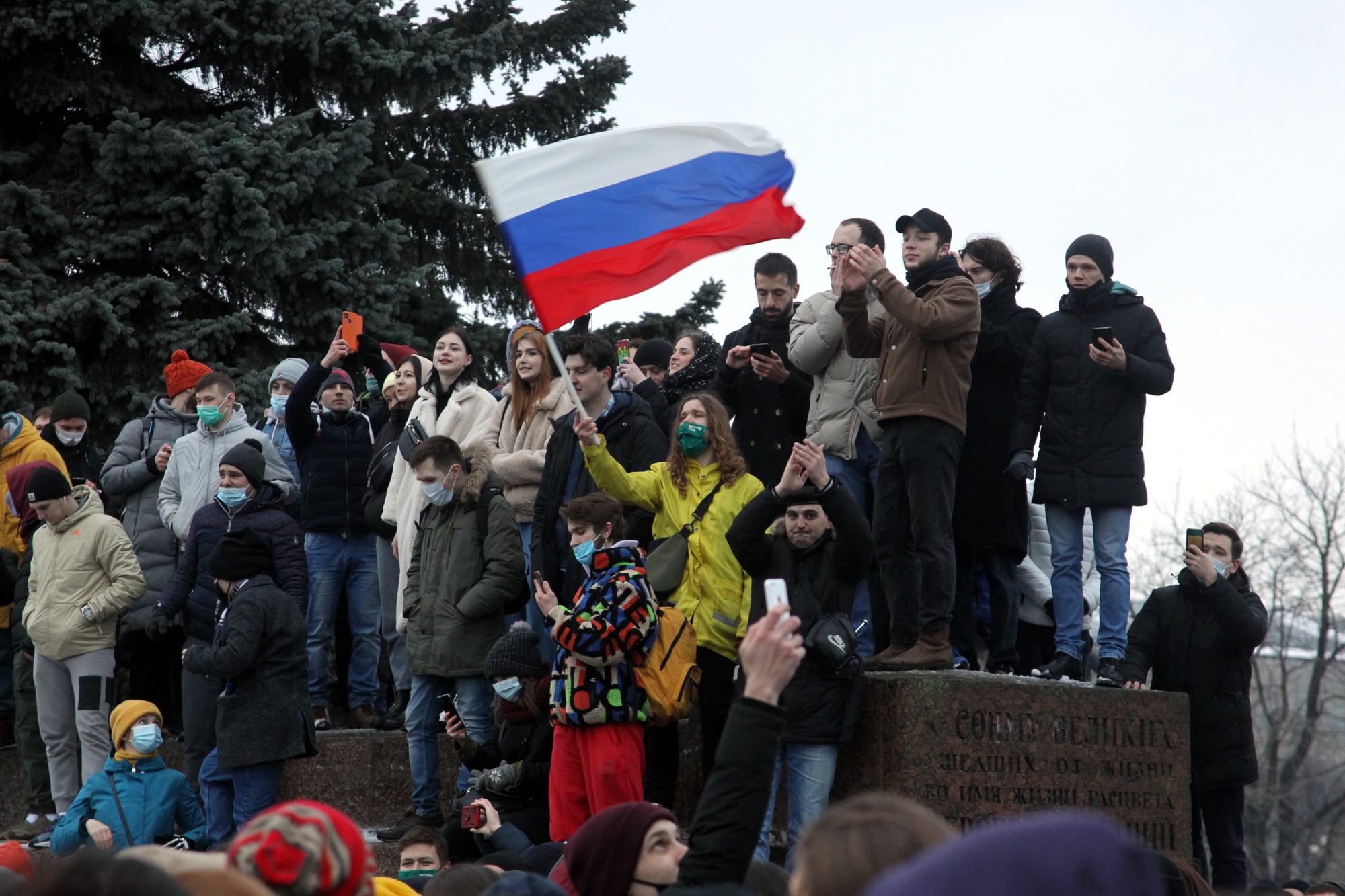 Митинг в рф законный. Законный митинг. Митинги в России. Митинг Навального. Митинг в Александровском саду.