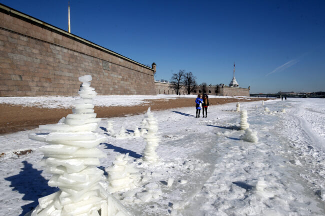 пляж Петропавловской крепости, ледяные фигуры, туры