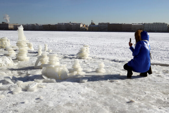 пляж Петропавловской крепости, ледяные фигуры, туры