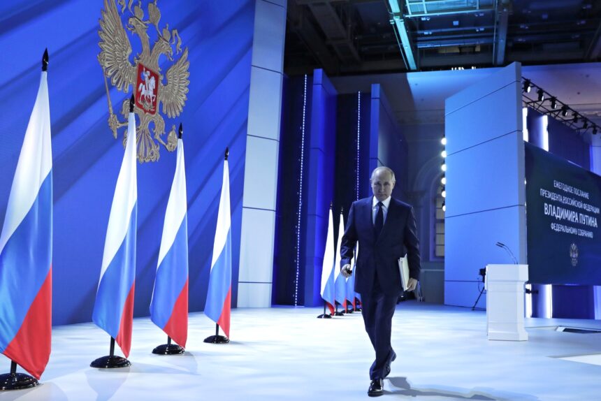 Владимир Путин, послание Федеральному Собранию, герб России