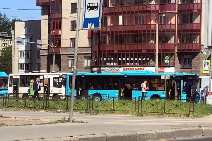 дтп, авария, столкновение, маршрутка, автобус