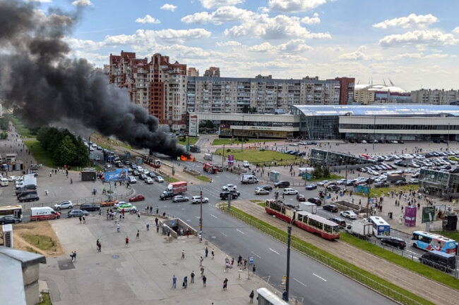 пожар, сгоревший автобус, улица Савушкина