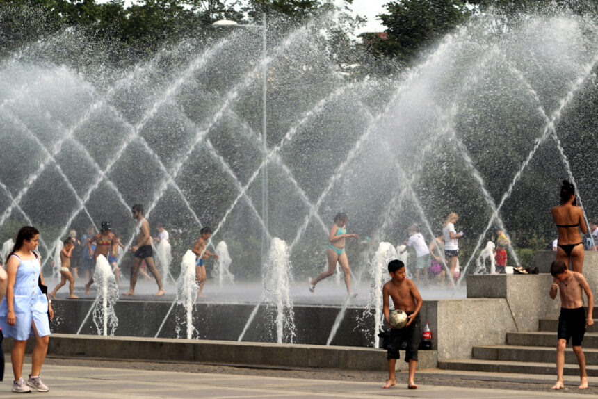 Юг пришёл к нам сам: Петербург переживает аномальную жару