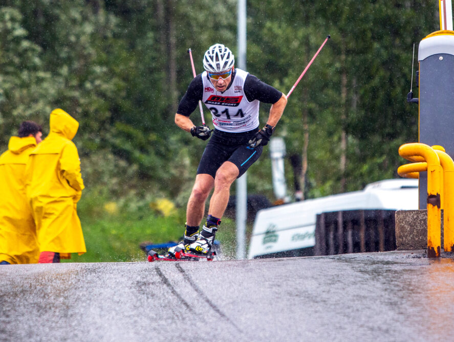 Зимой и летом одним цветом в Ленобласти состязались