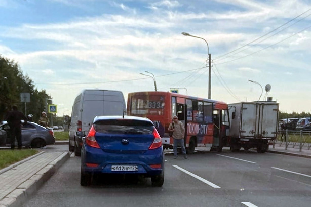 дтп, столкновение автомобилей, авария с маршруткой, проспект Луначарского