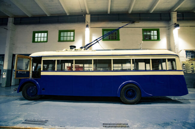 троллейбус ЯТБ-2, ретротранспорт