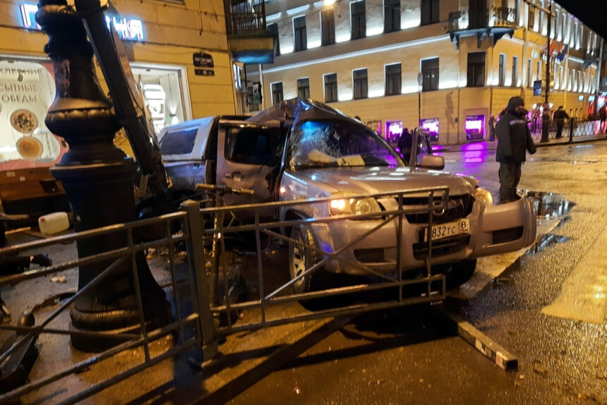 дтп, авария, столкновение автомобилей, Лиговский проспект 69