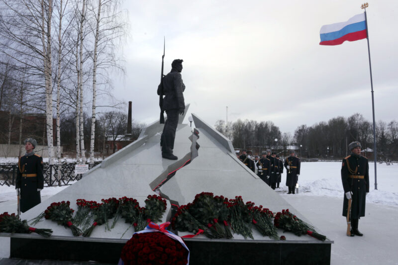 открытие памятника участникам Кронштадтского восстания