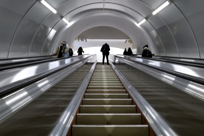 станция метро Маяковская, эскалатор