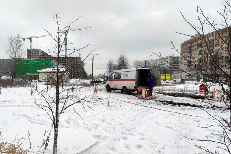 теплосеть, ремонт теплотрассы, ремонт трубопровода, проспект Большевиков