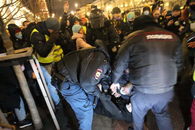 акция протеста против военной операции на Украине, задержания, полиция