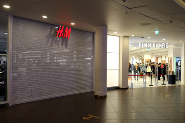 закрытый магазин H&M, торговый центр Галерея, санкции