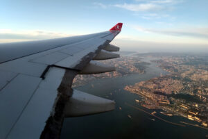 пассажирский самолёт, авиалайнер, воздушное сообщение, авиация, Турция, Стамбул, Босфор