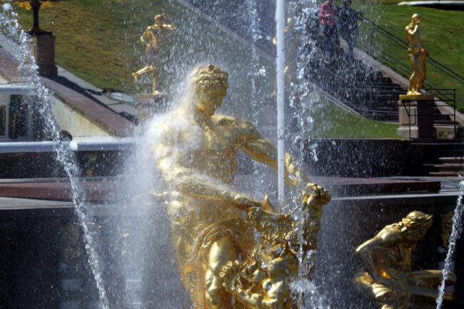 праздник фонтанов в Петергофе, фонтан Самсон